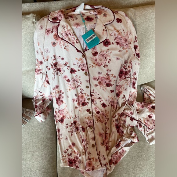 women’s Posh Peanut Pajamas - Picture 2 of 2